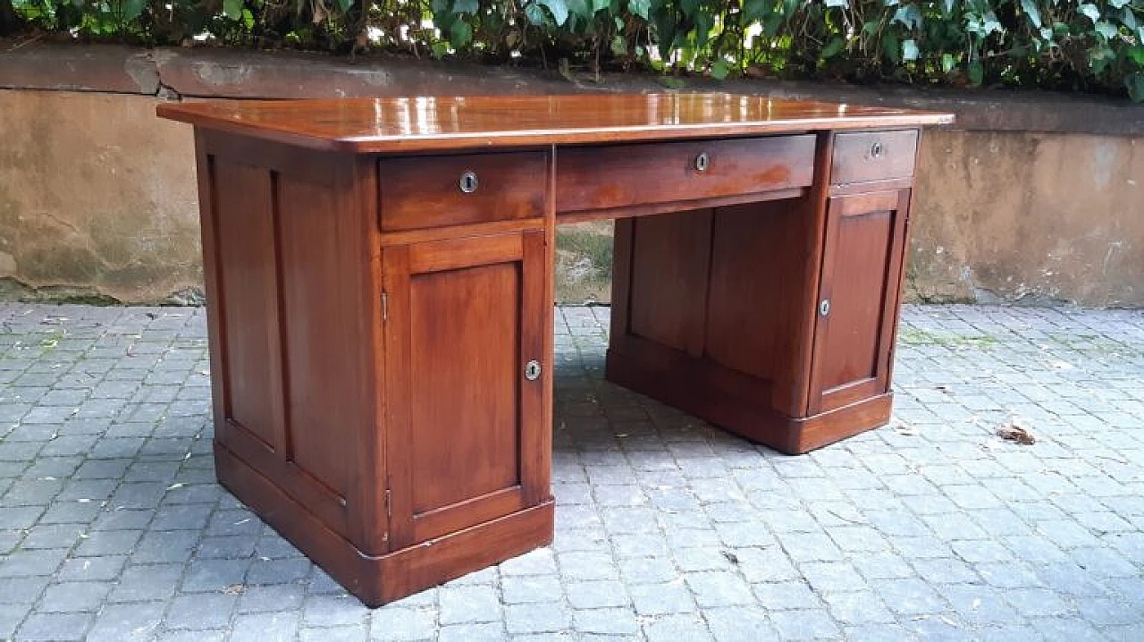 Emilian walnut and cherry desk, 19th century 6