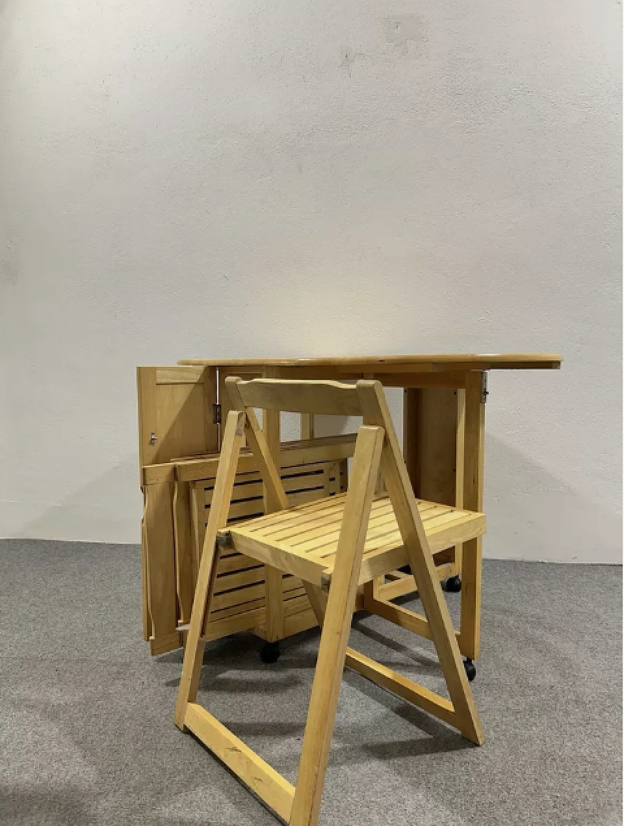 Wooden garden table with 4 chairs, late 20th century 5