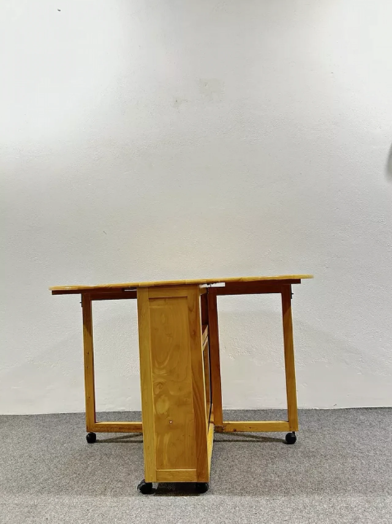 Wooden garden table with 4 chairs, late 20th century 8