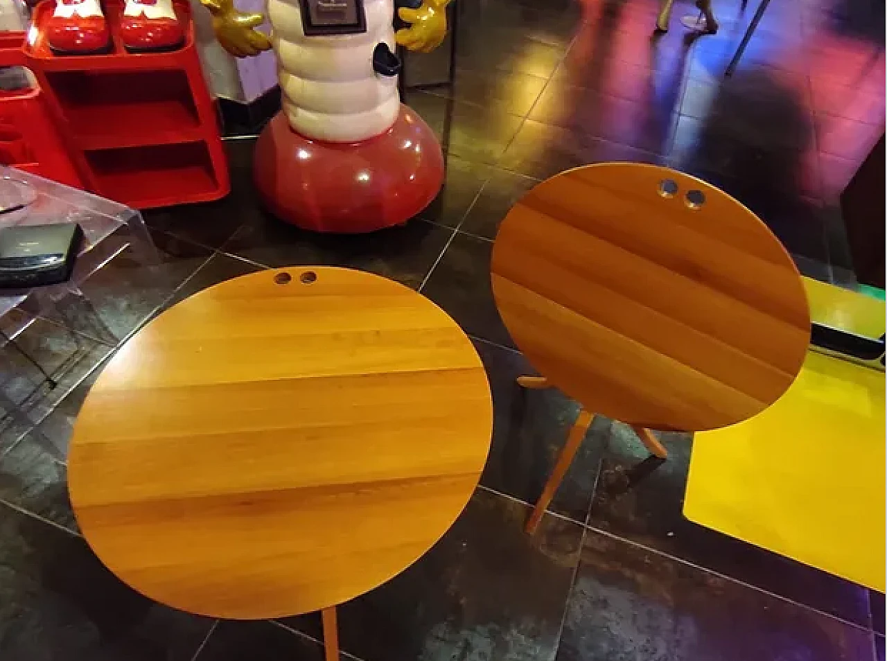 Pair of folding wooden coffee tables, late 20th century 3