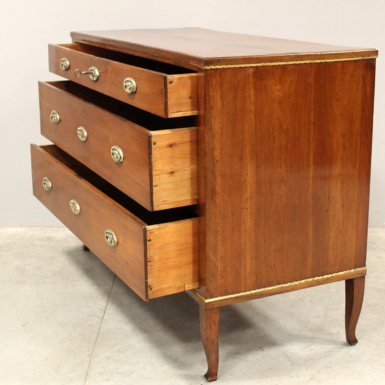 Direttorio chest of drawers in walnut, late 18th century 7