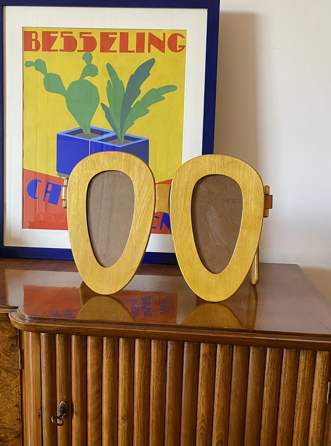 Wooden glasses shaped double photo frame, 1980 4