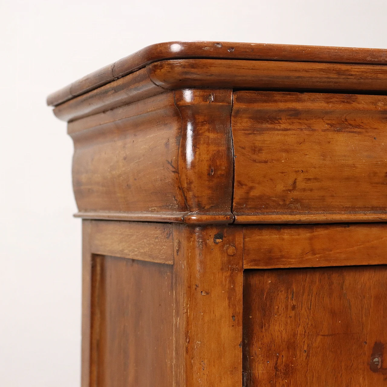 Pair of Louis Philippe bedside tables in walnut, 19th century 4