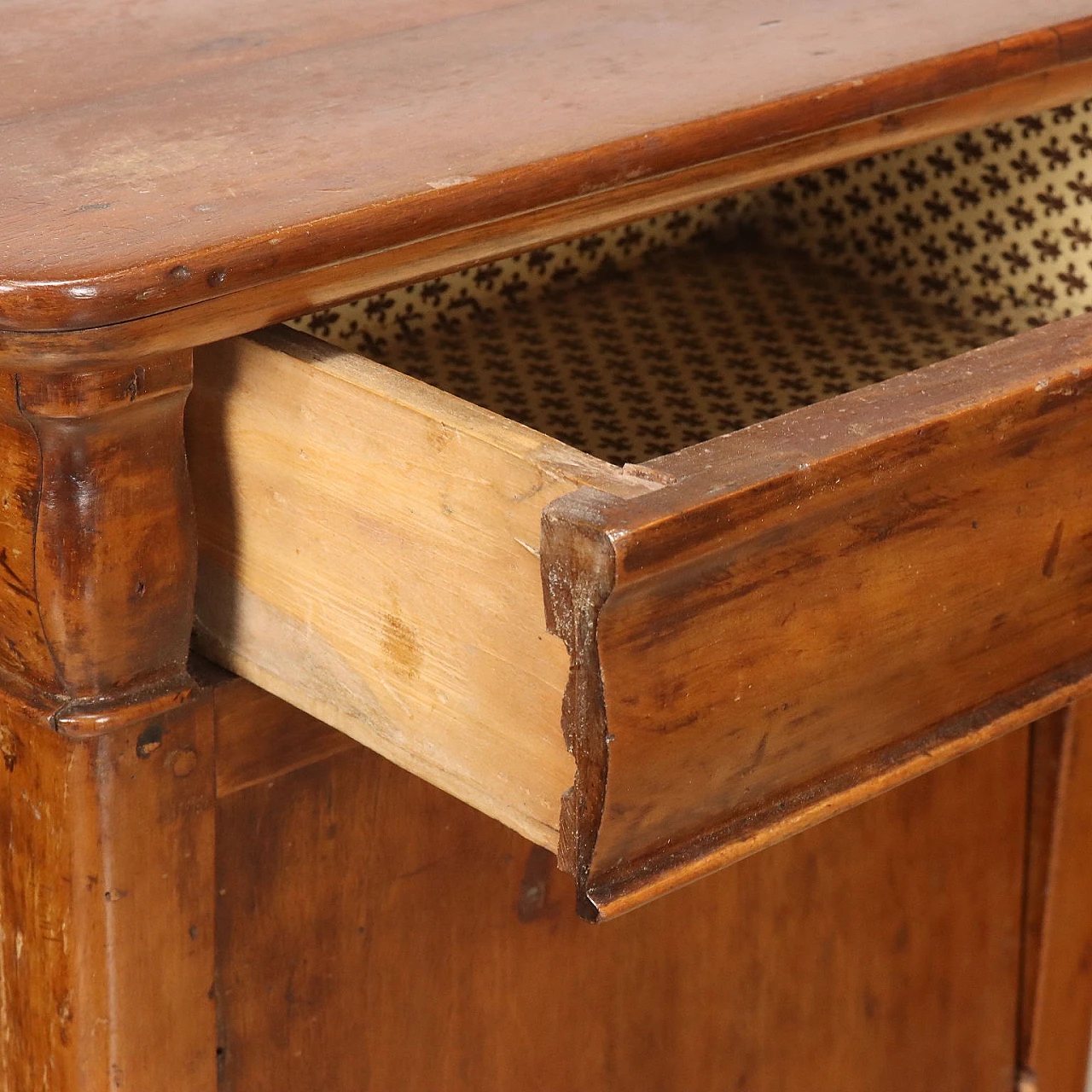 Pair of Louis Philippe bedside tables in walnut, 19th century 5