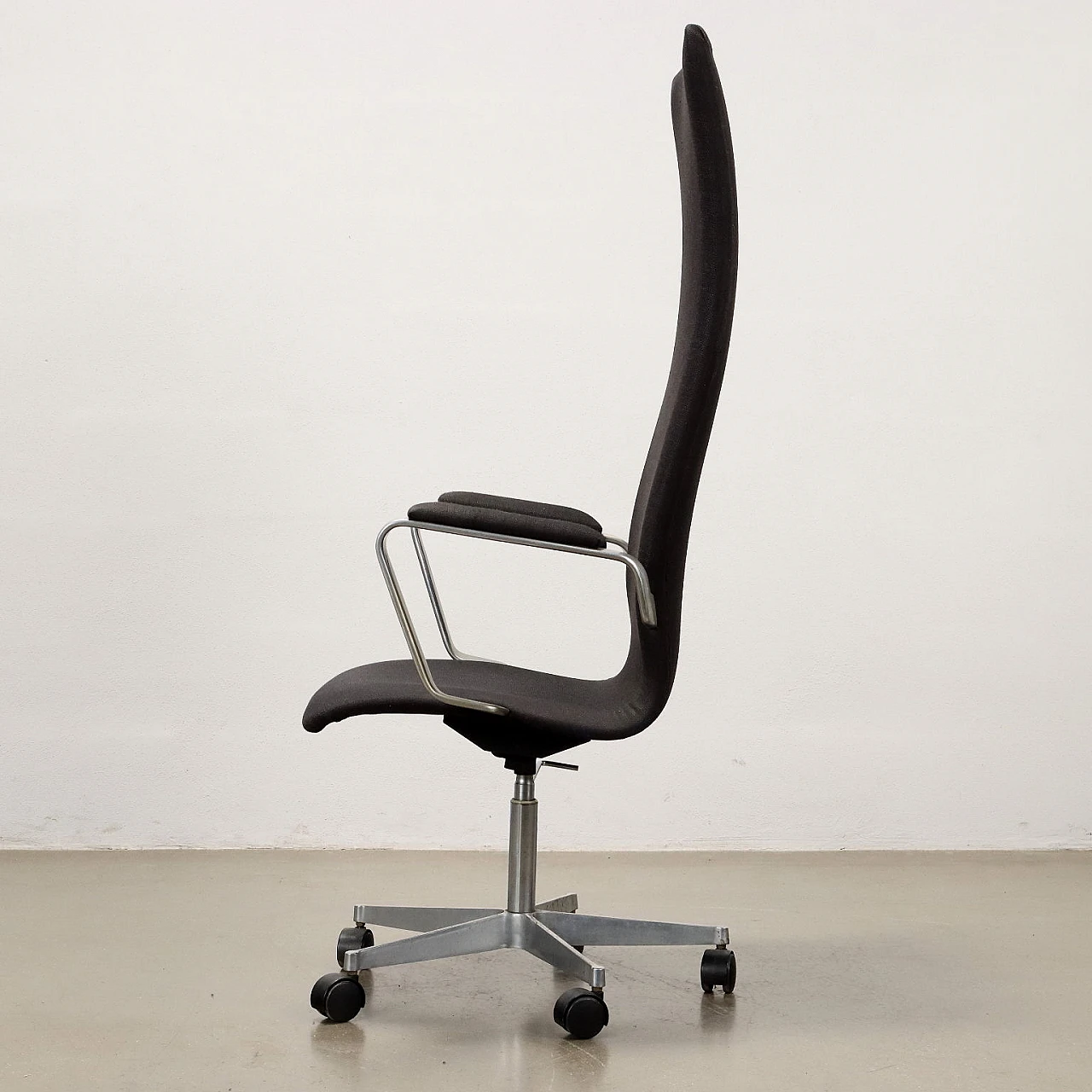 Sedia girevole Oxford di Arne Jacobsen per Fritz Hansen, anni '80 3