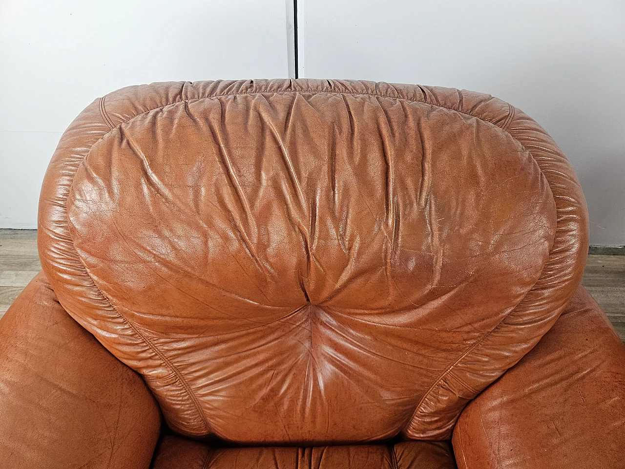 Club armchairs in leather, 70s 7