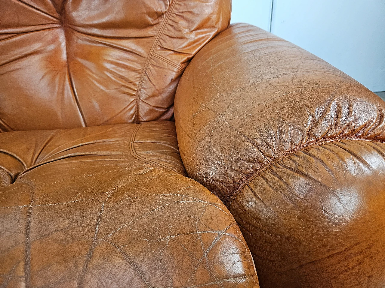 Club armchairs in leather, 70s 17