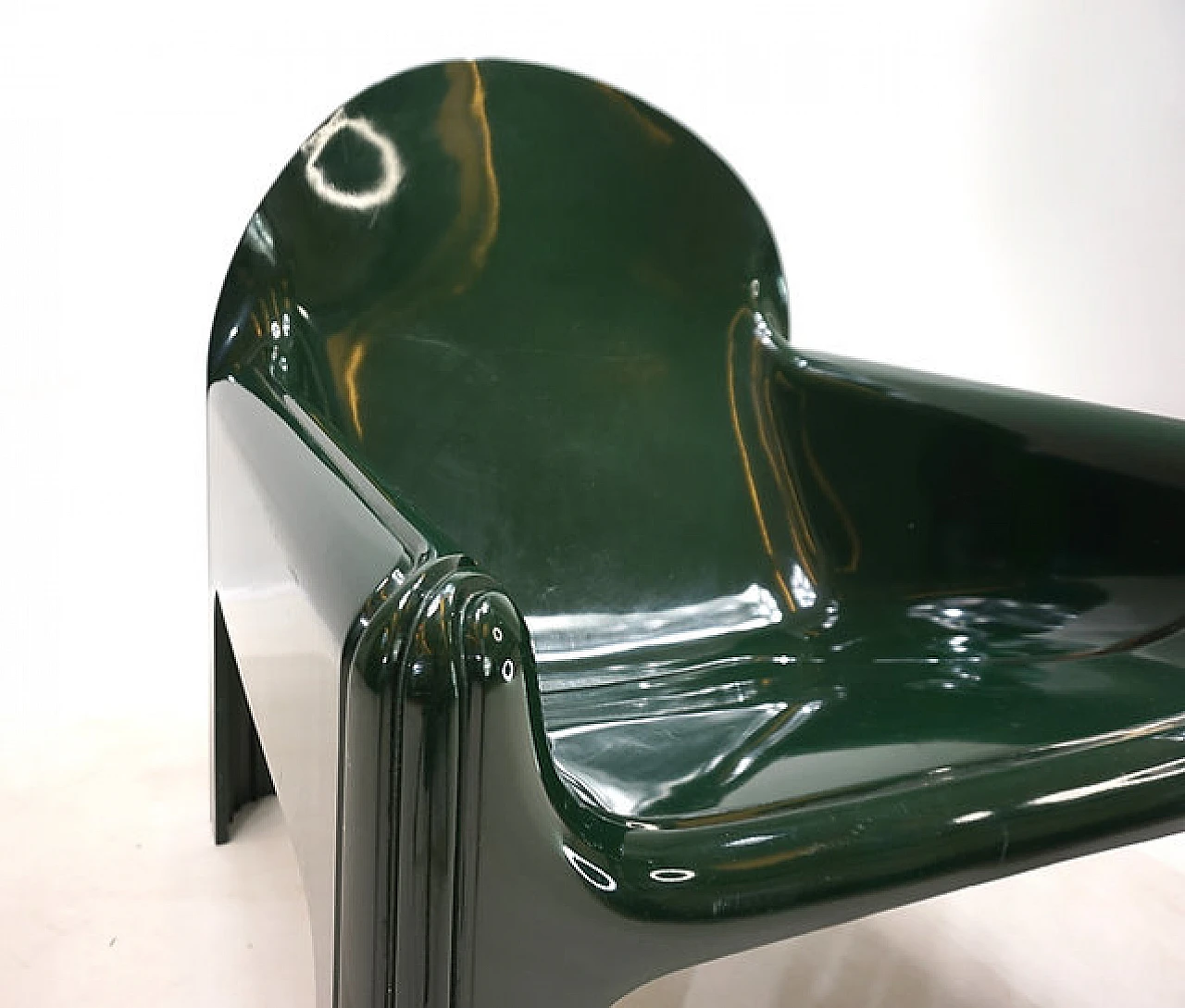 Poltrona in plastica Kartell 4794 di Gae Aulenti, anni '70 10