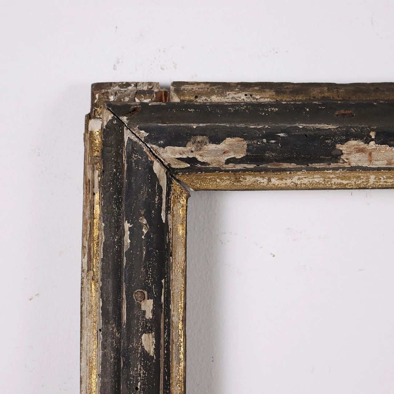 Frame lacquered and gilded wood, 18th century 3