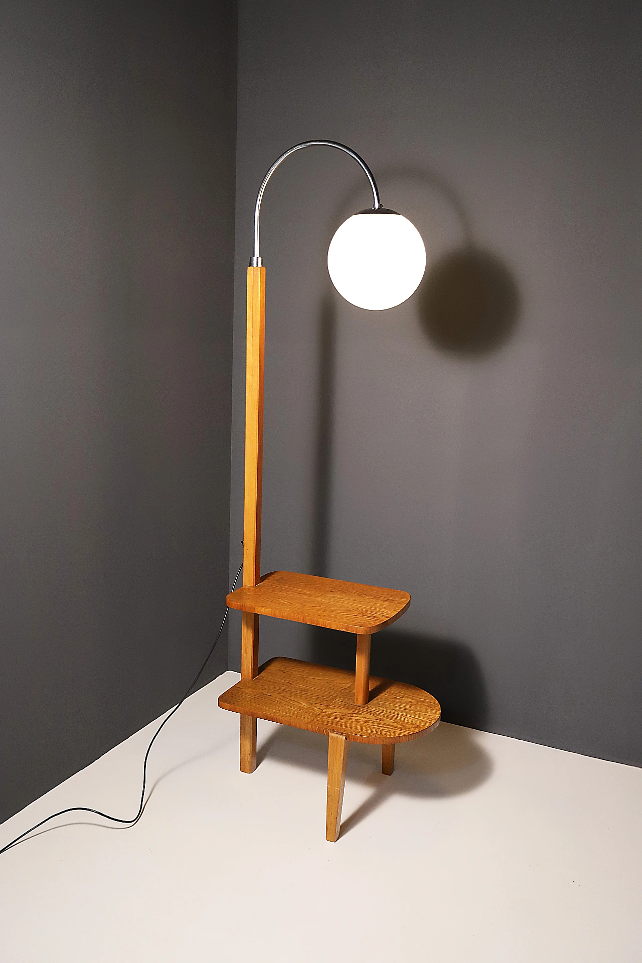 Lampada da terra di Thonet, anni '50 2