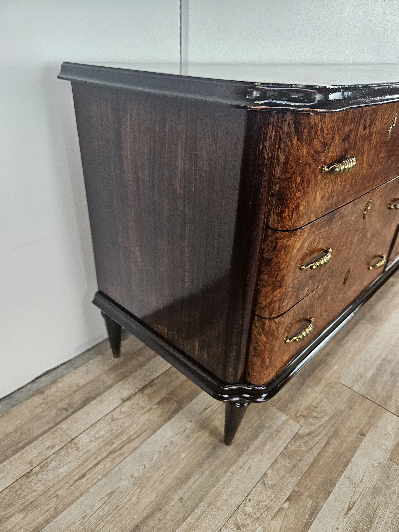 Credenza Art Decò in radica di mogano con intarsi in acero, anni '50 3