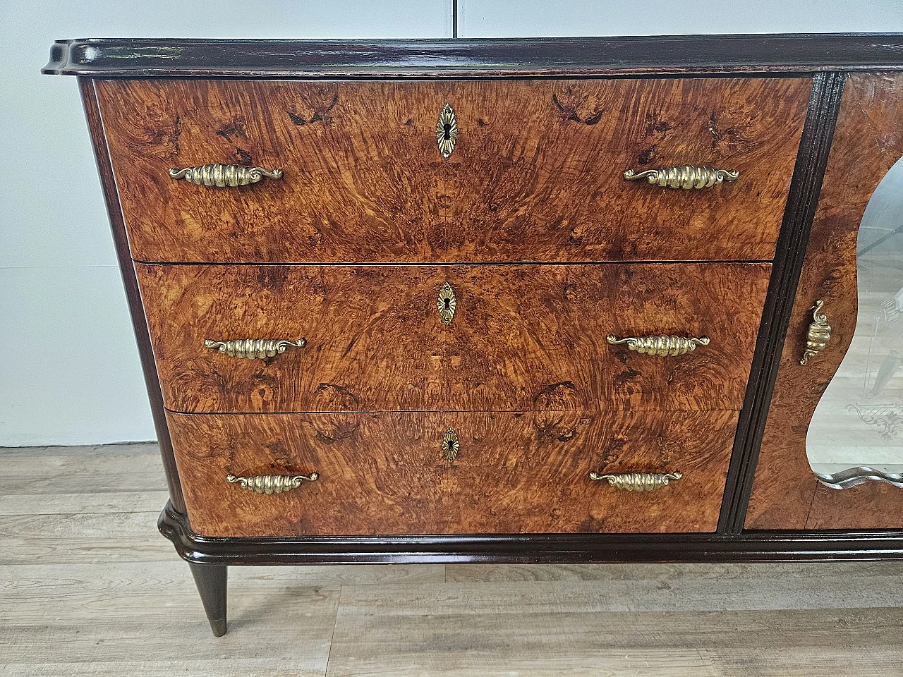 Credenza Art Decò in radica di mogano con intarsi in acero, anni '50 15