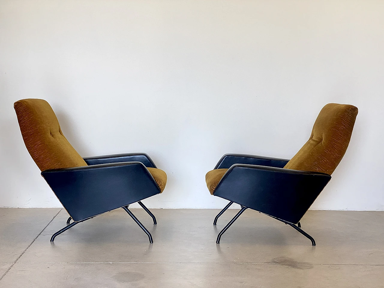 Coppia di poltrone nello stile di Gio Ponti anni 60 2