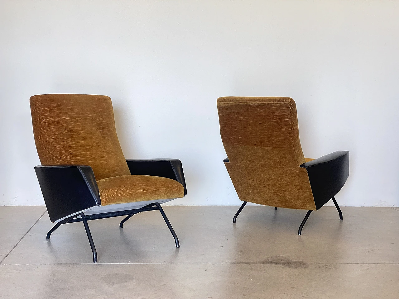 Coppia di poltrone nello stile di Gio Ponti anni 60 3