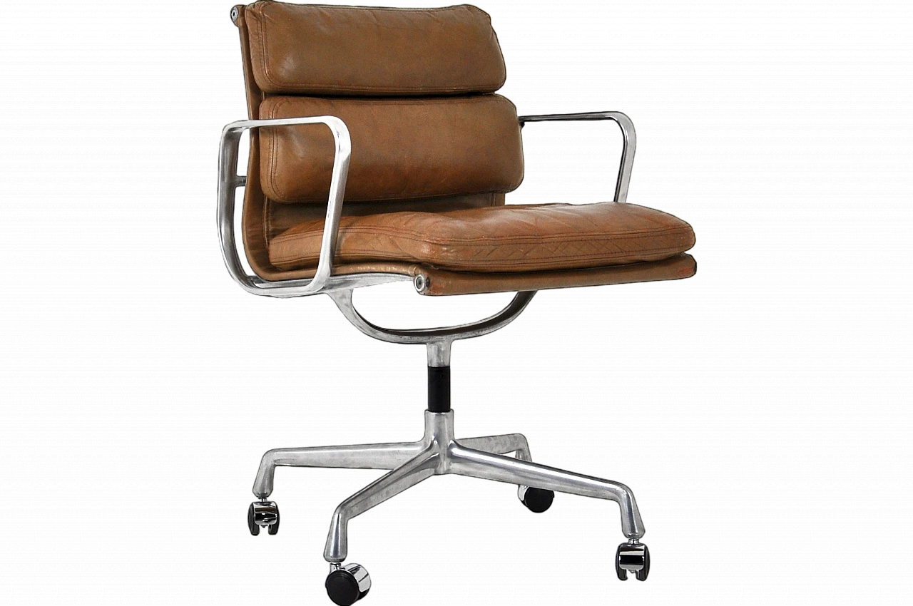 Soft Pad chair by Charles and Ray Eames for Herman Miller, 1970 15