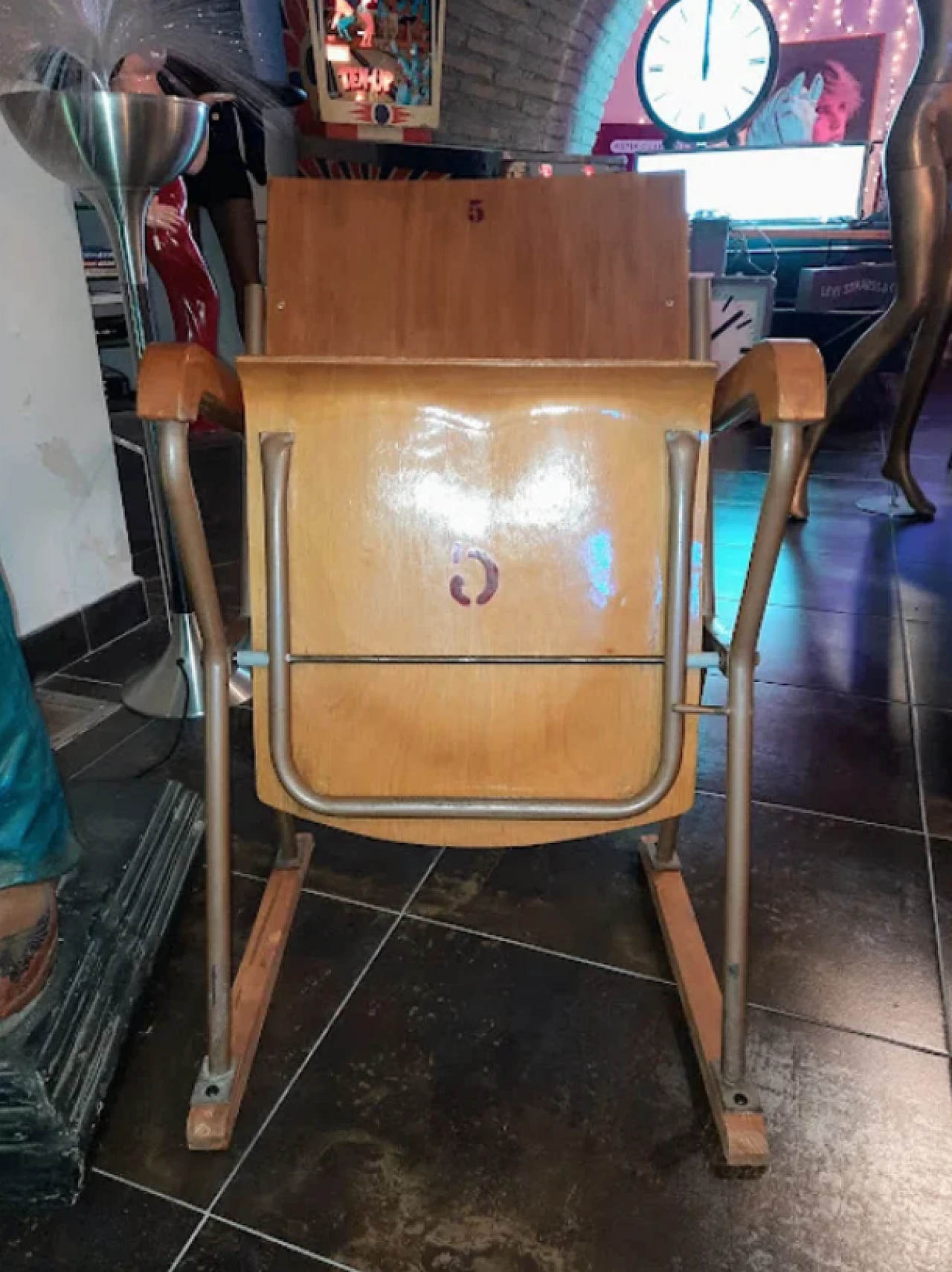 Single cinema chair in light wood, late 20th century 1