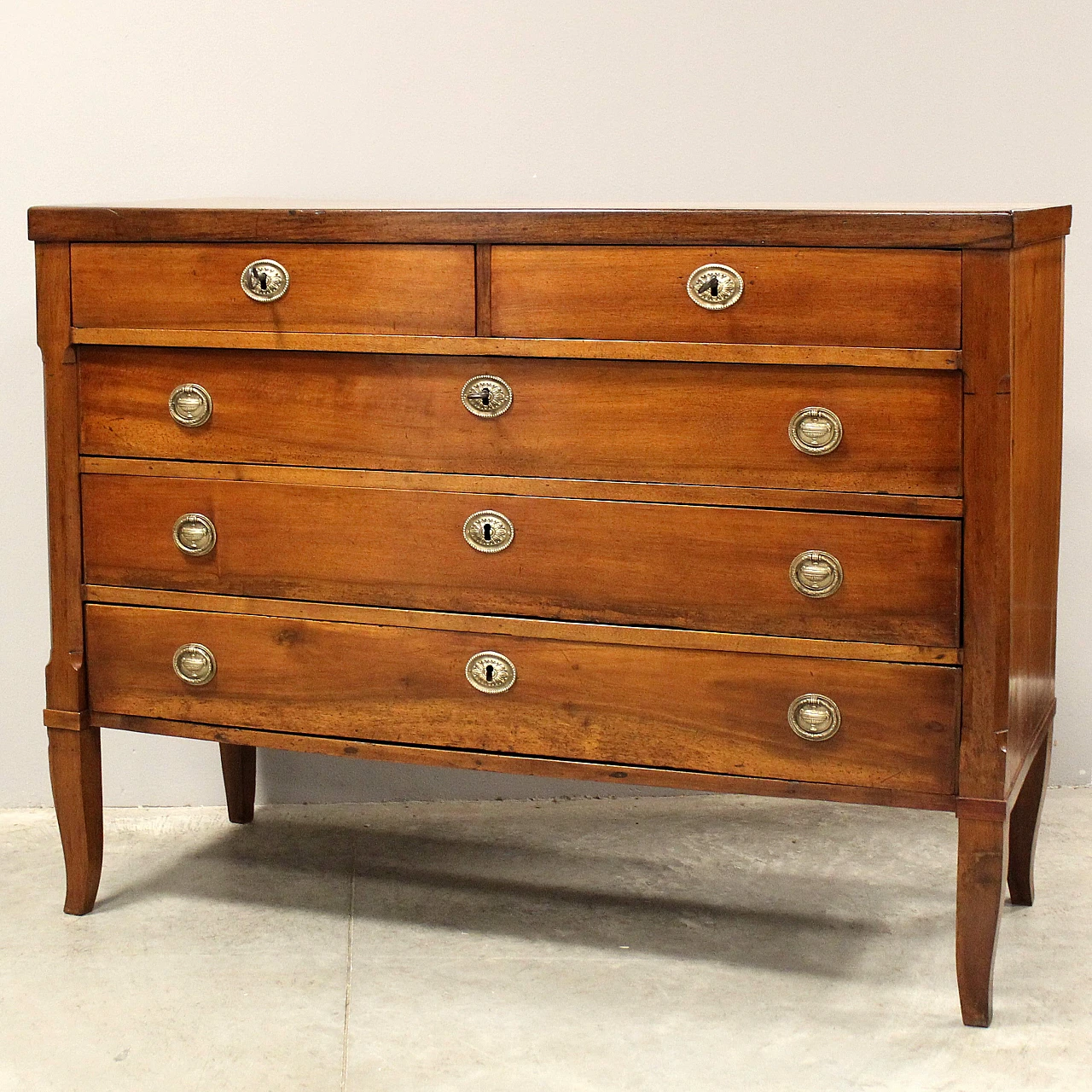 Direttorio chest of drawers Italian walnut,  18th century 2