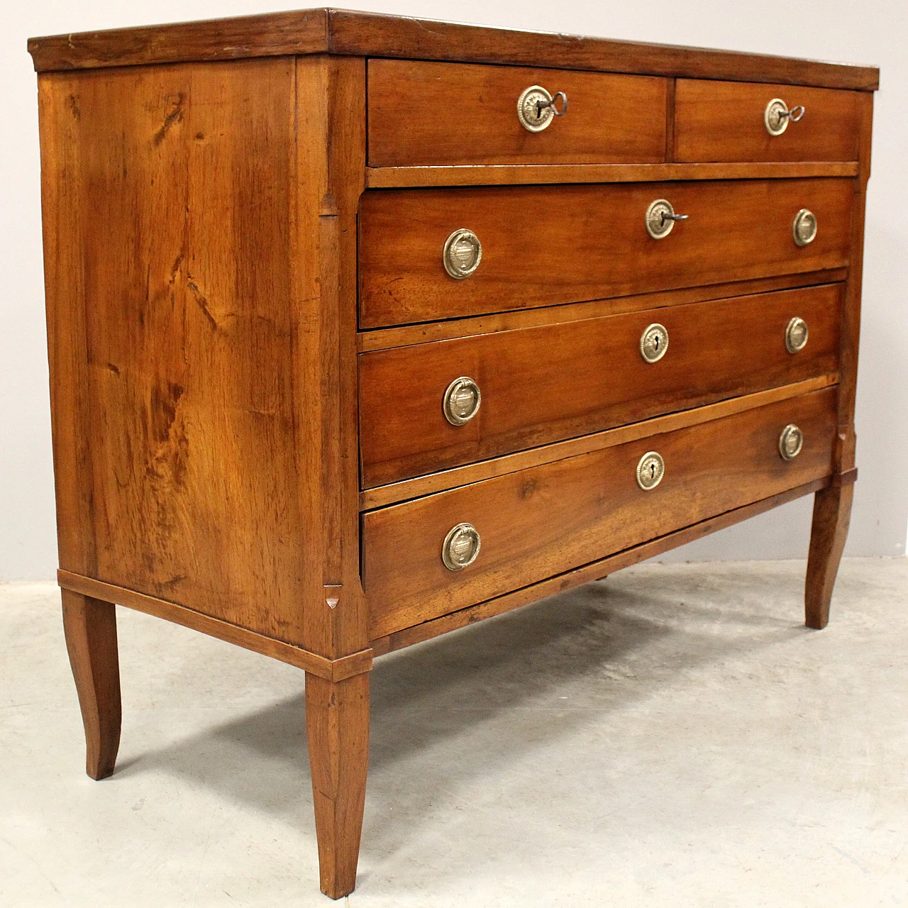 Direttorio chest of drawers Italian walnut,  18th century 9