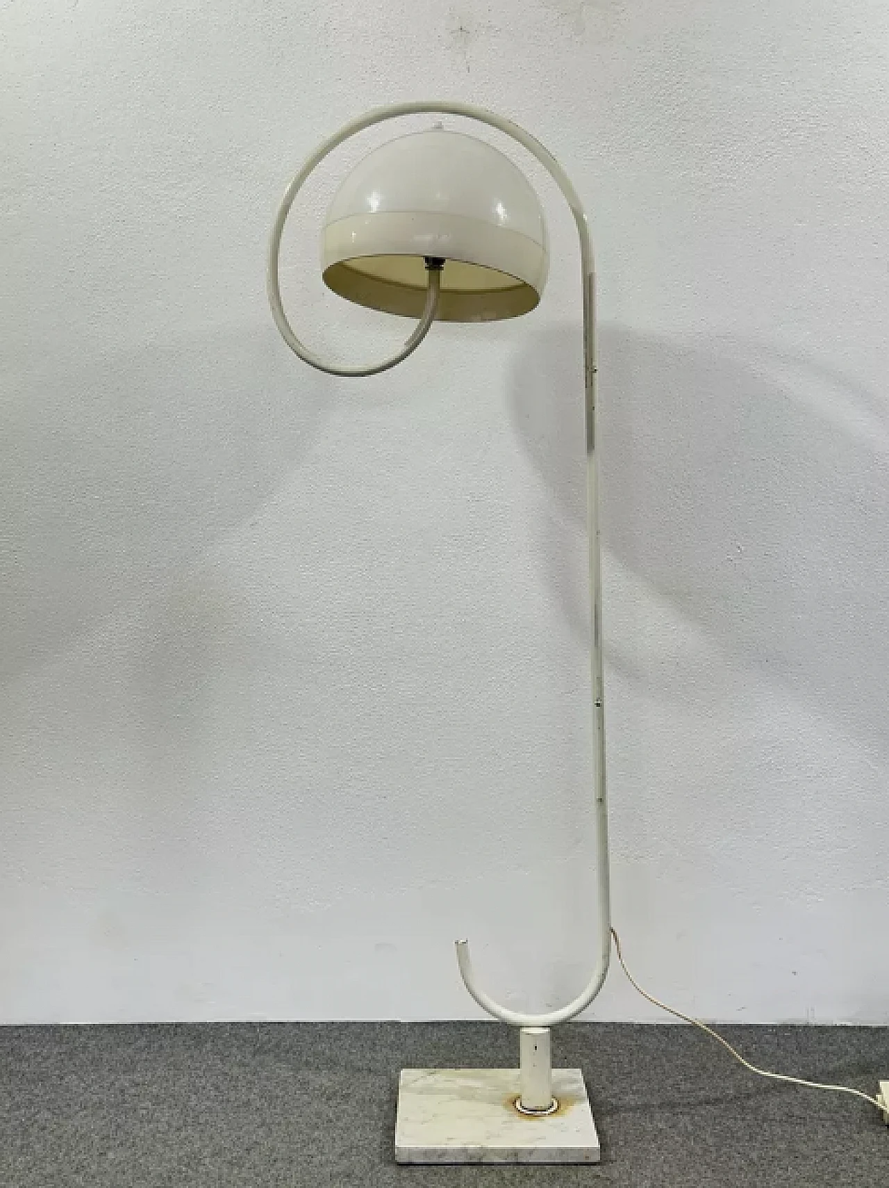 Floor lamp with marble base by Harvey Guzzini, 1970s 2