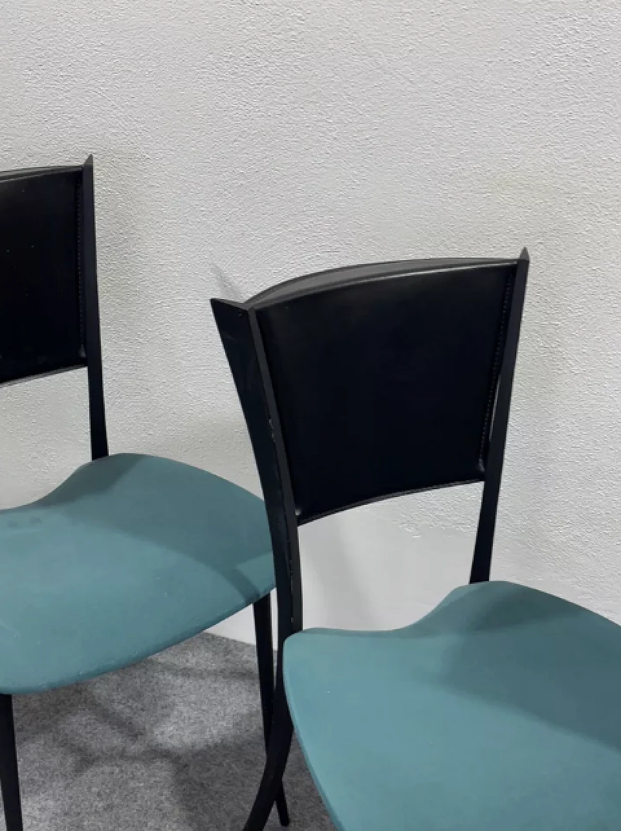 4 Leather, metal and fabric chairs, late 20th century 8