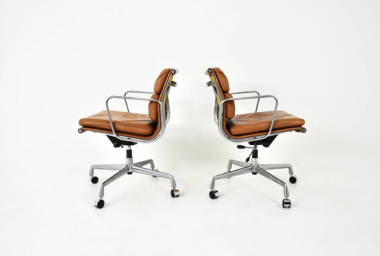 Sedie Soft Pad di Charles e Ray Eames per Herman Miller, anni '70 6