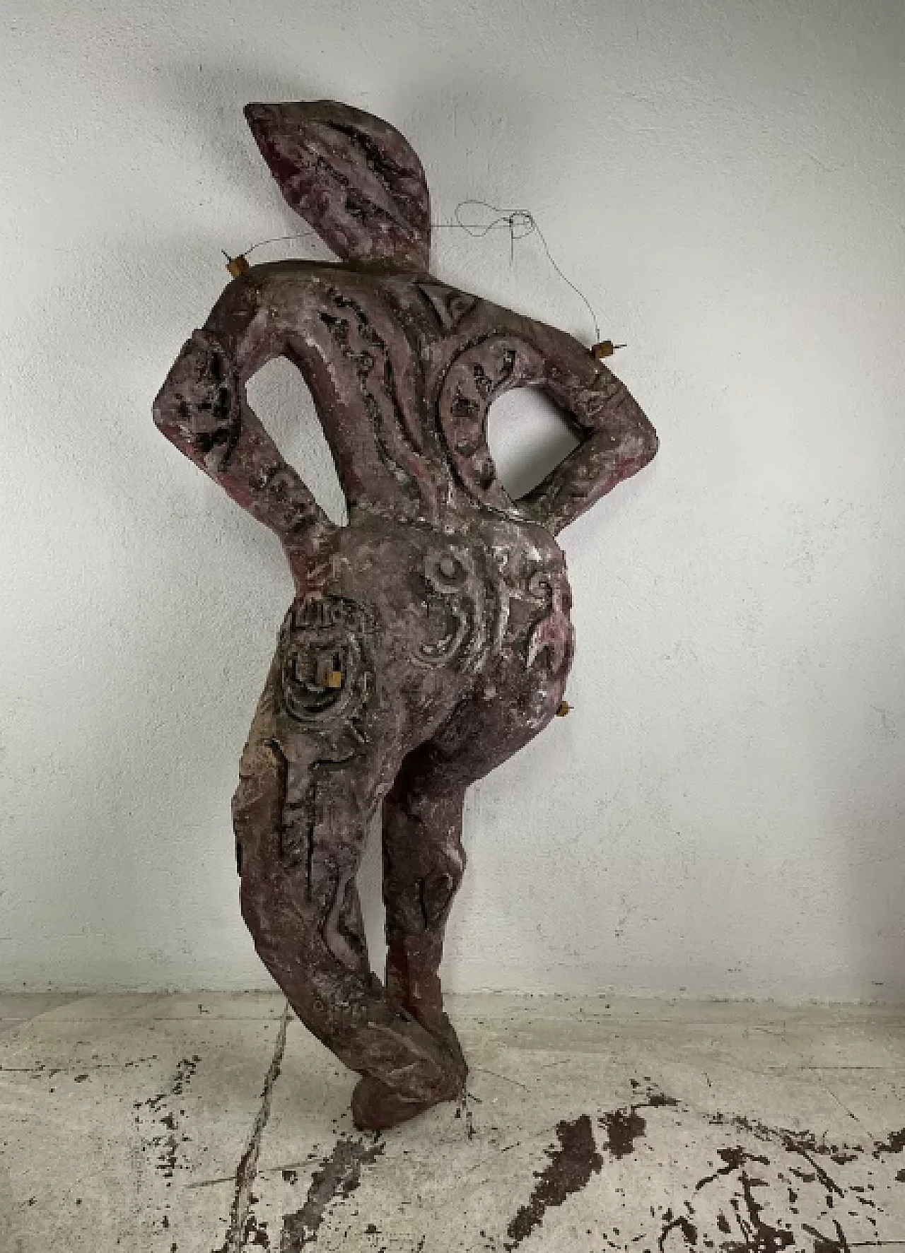 Esoteric papier mache statue, 1970s 14