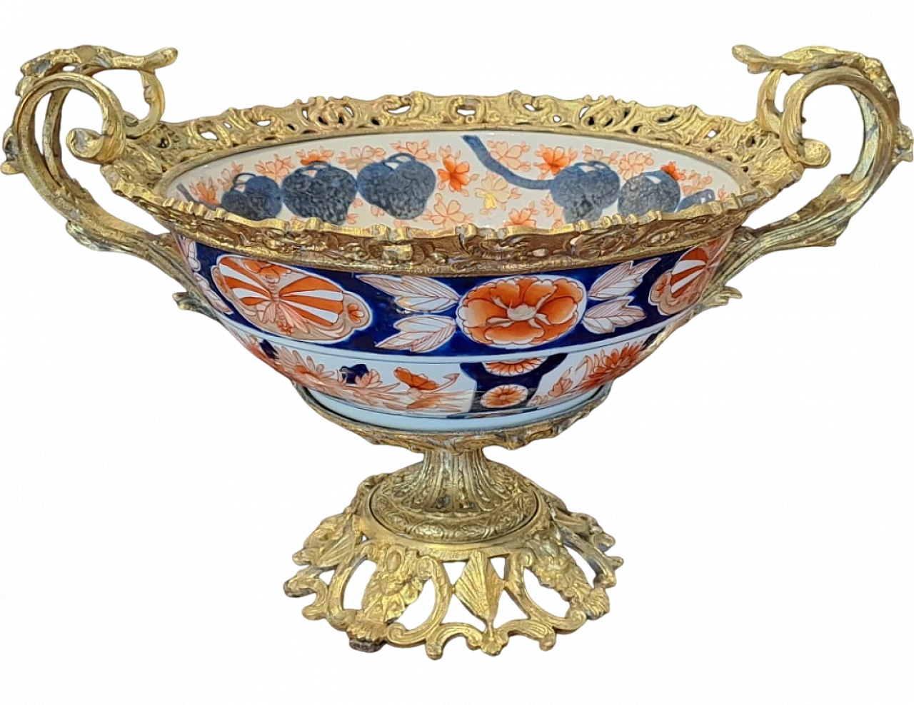 Imari ceramic centerpiece with bronze decoration, 19th century 10