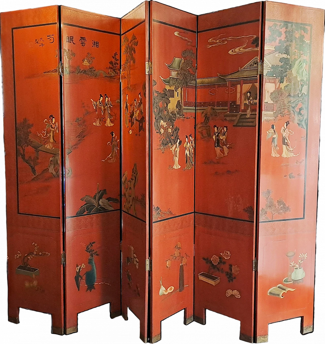 Cinese painted an lacquered screen in red and black, 20th century 13