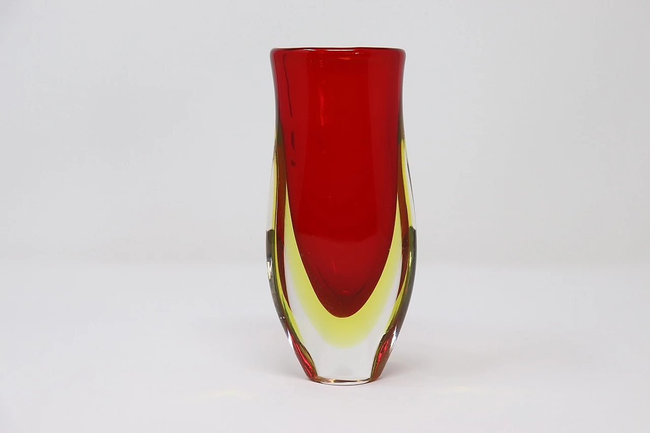 Red submerged glass vase, Murano, 1960s 2