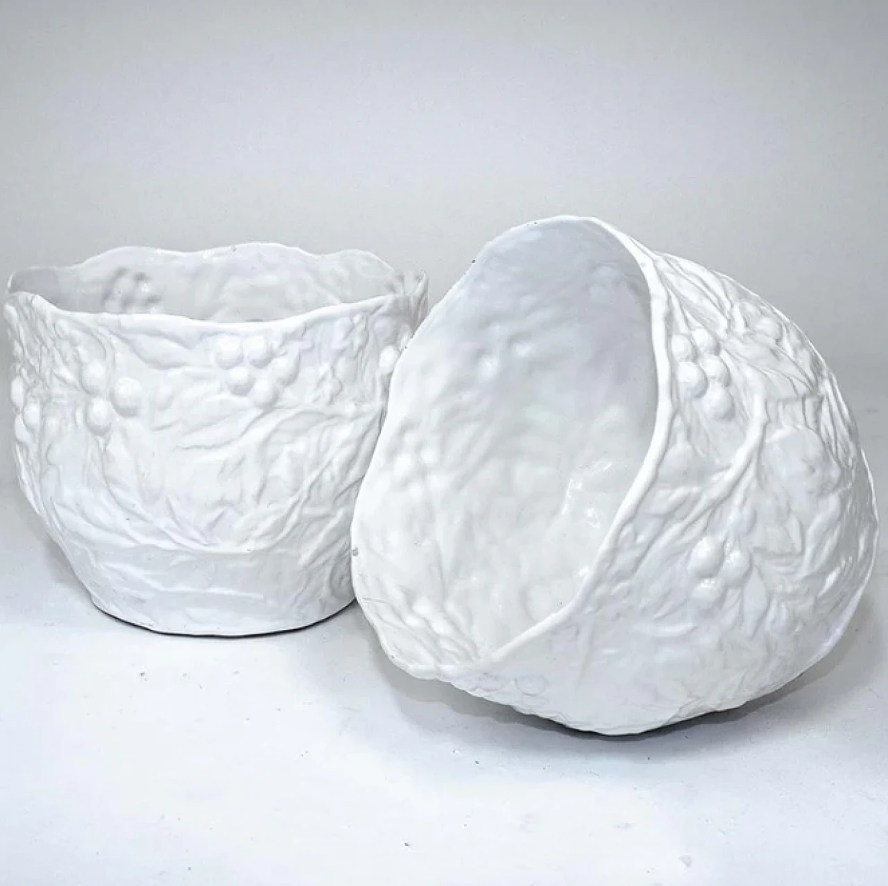 Pair of white ceramic vases, early 20th century 1