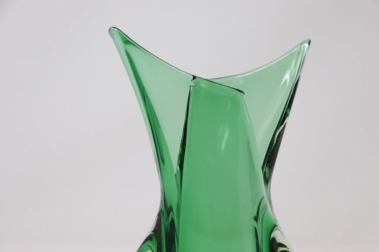 Detail of a green vase, Murano, 1960s 3