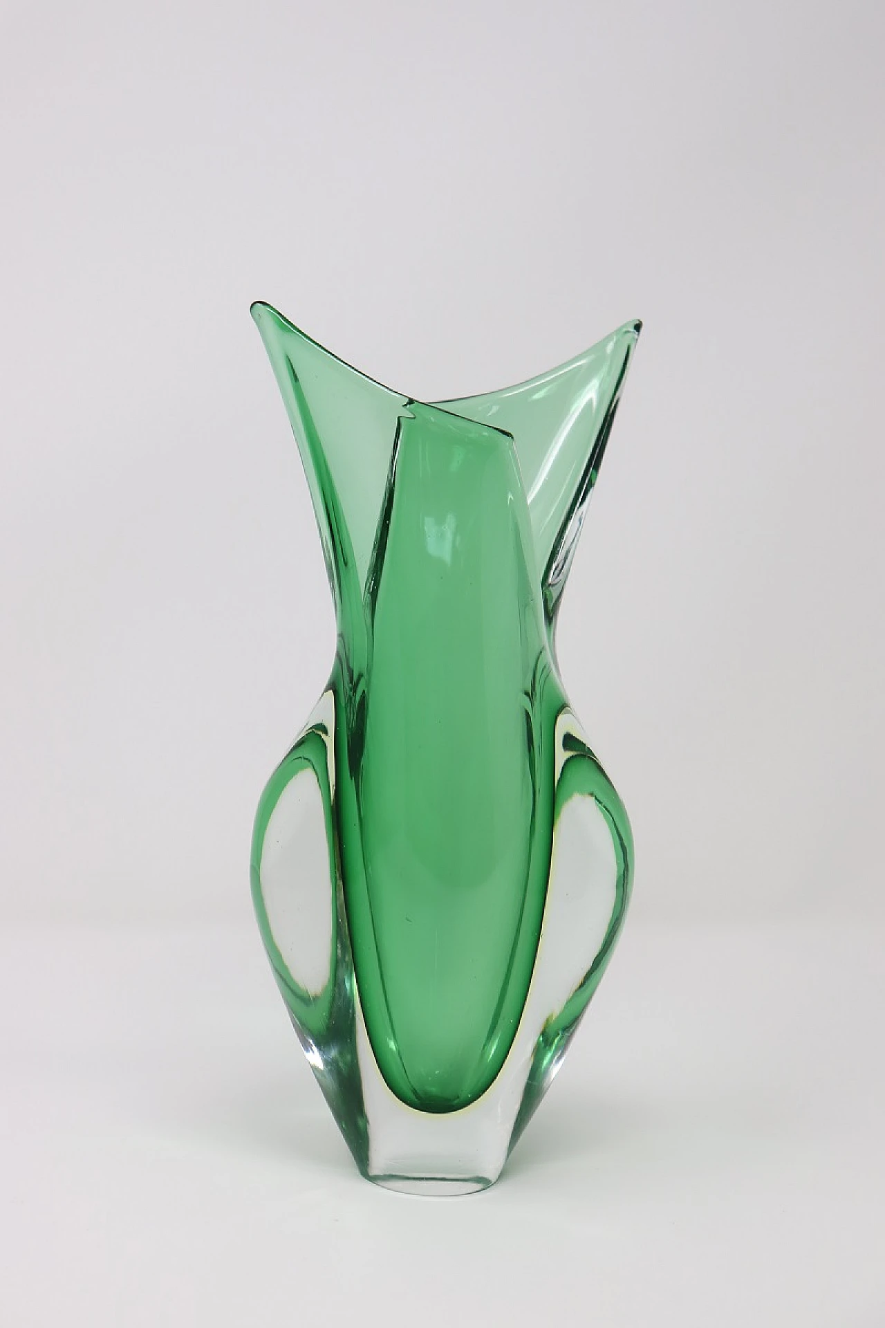 Detail of a green vase, Murano, 1960s 12