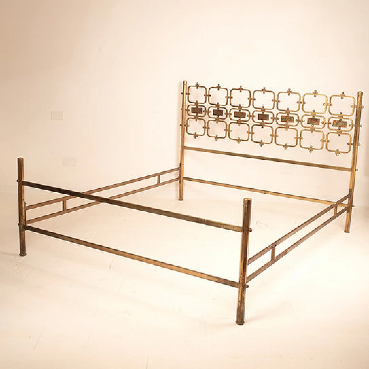 Brass and bronze bed by Osvaldo Borsani for Borsani Varedo, 1950s 1