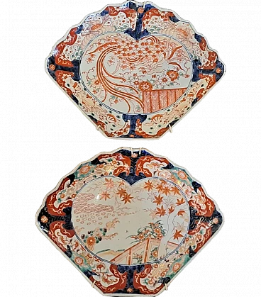 Pair of Japanese Imari fan ceramic plates, 19th century