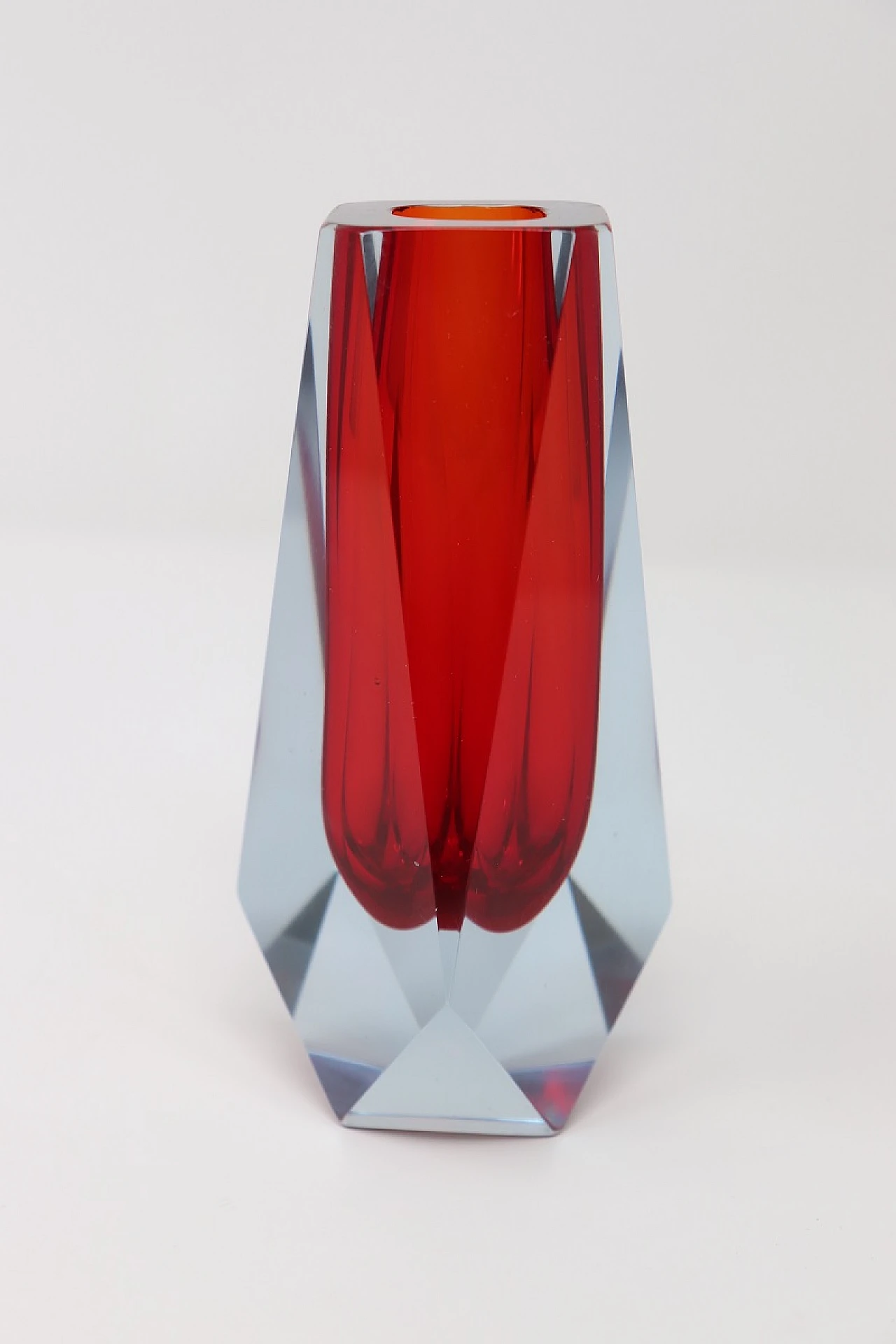 Intense red vase, Murano 1960s 7