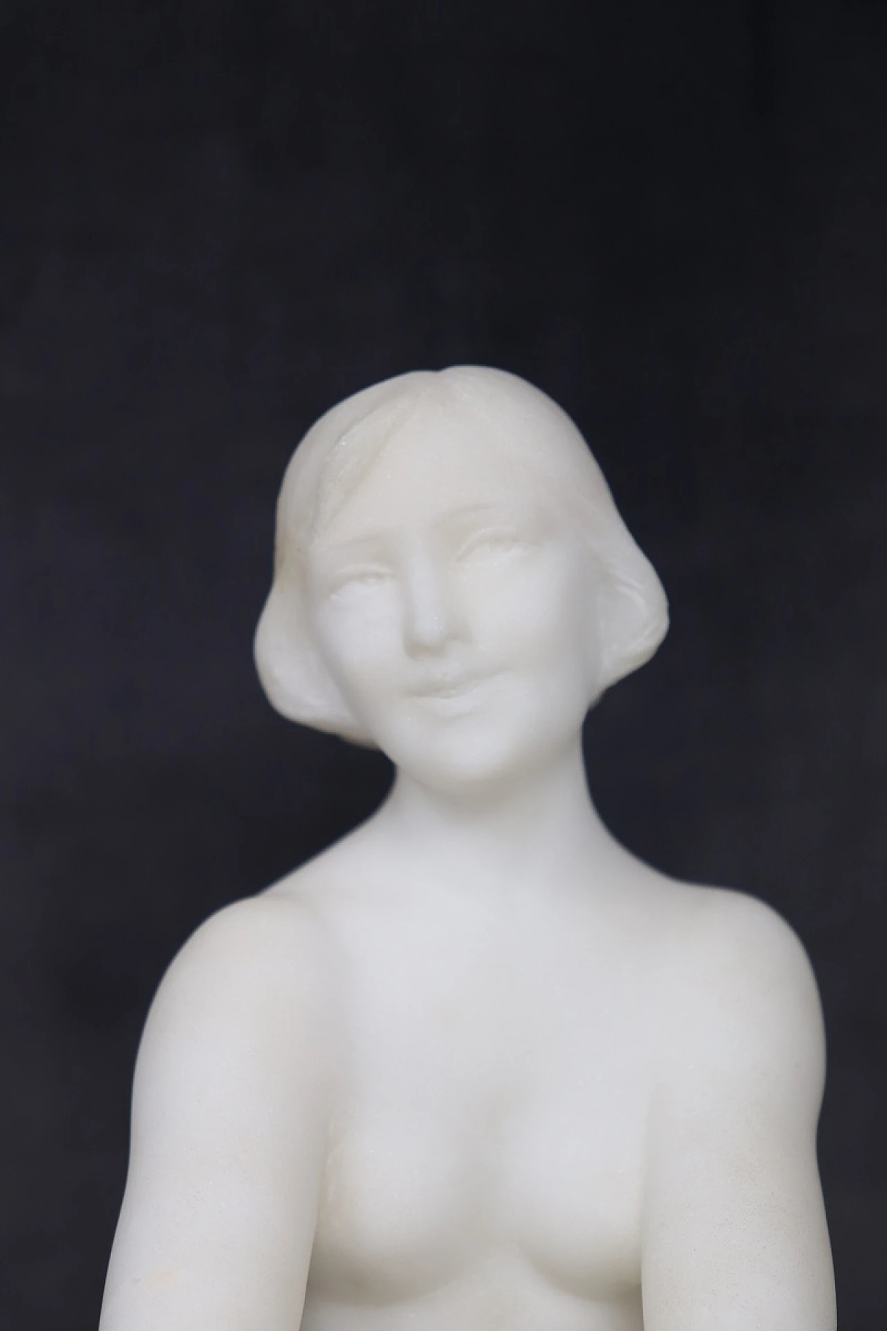 Nude woman, art deco sculpture in white marble, 30s 3