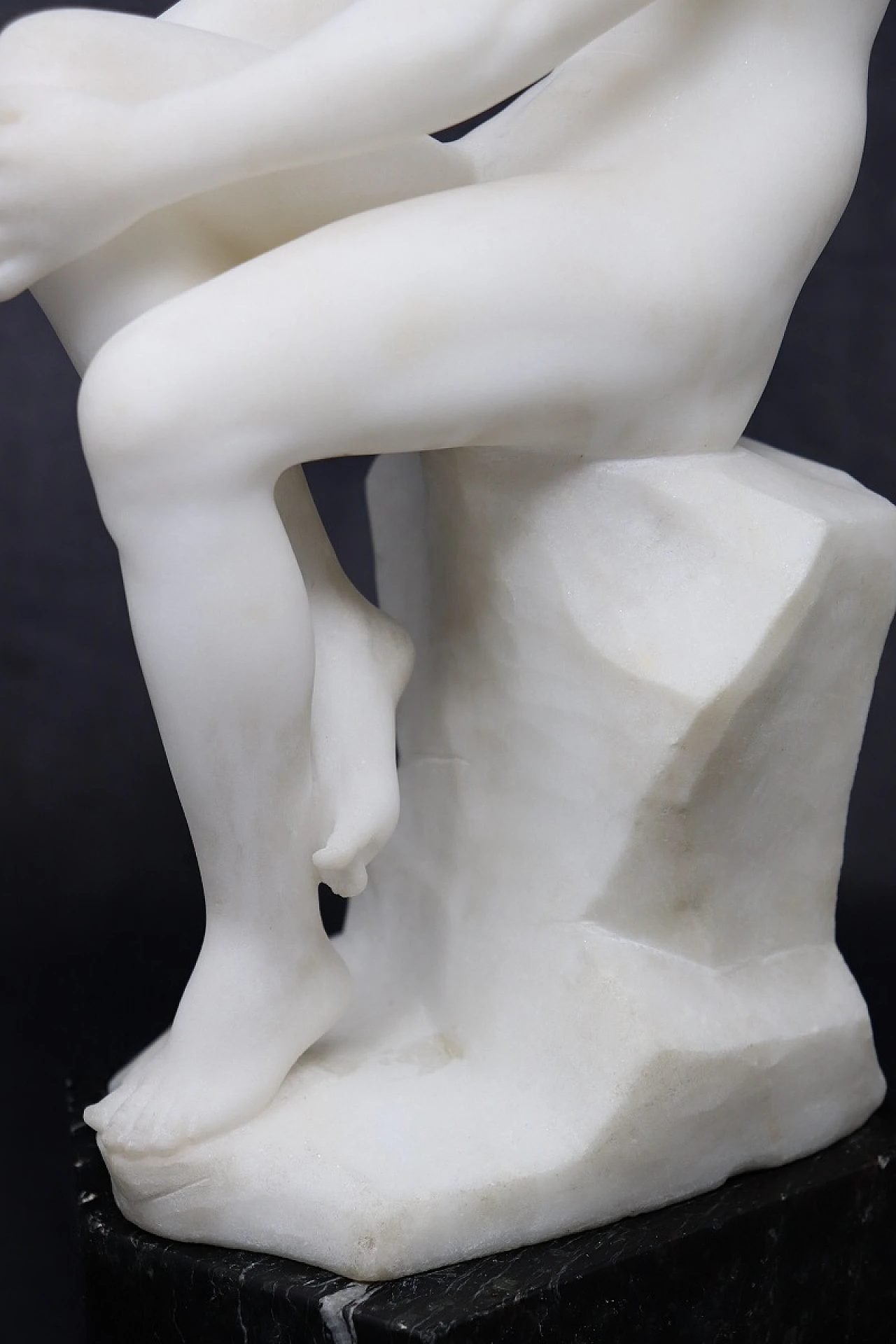 Nude woman, art deco sculpture in white marble, 30s 9