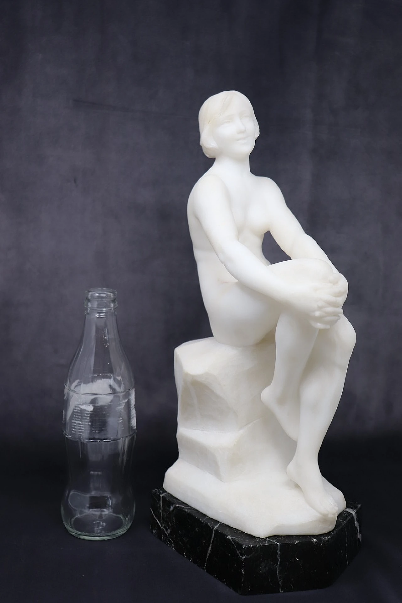 Nude woman, art deco sculpture in white marble, 30s 14