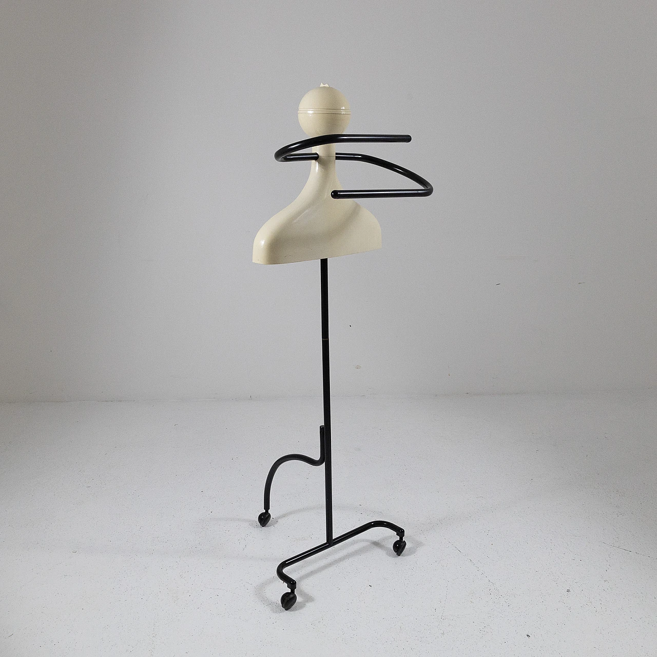 Coat hanger by Anna Castelli Ferrieri for Kartell, 1980s 1