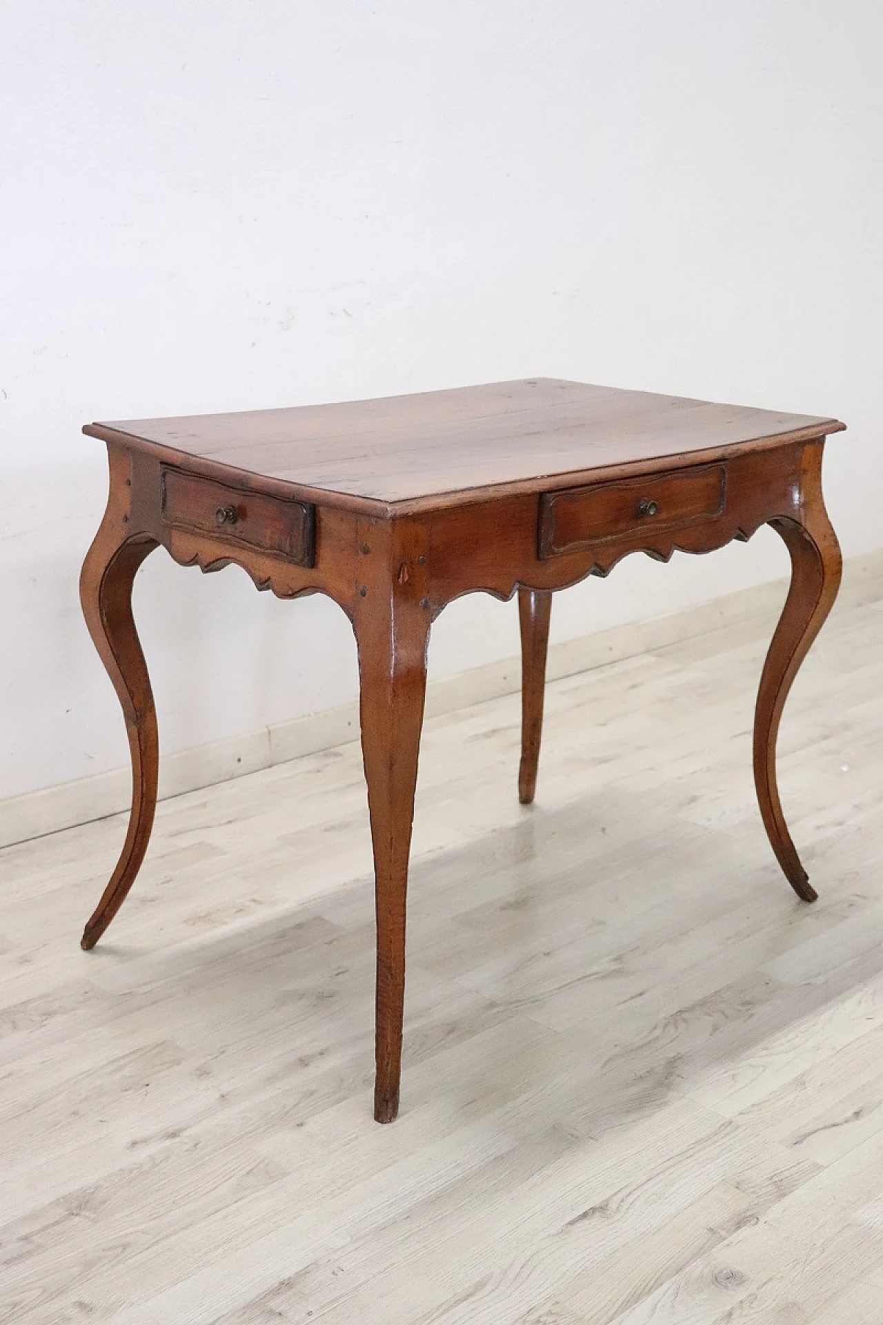 Antique cherry table, 18th century 3