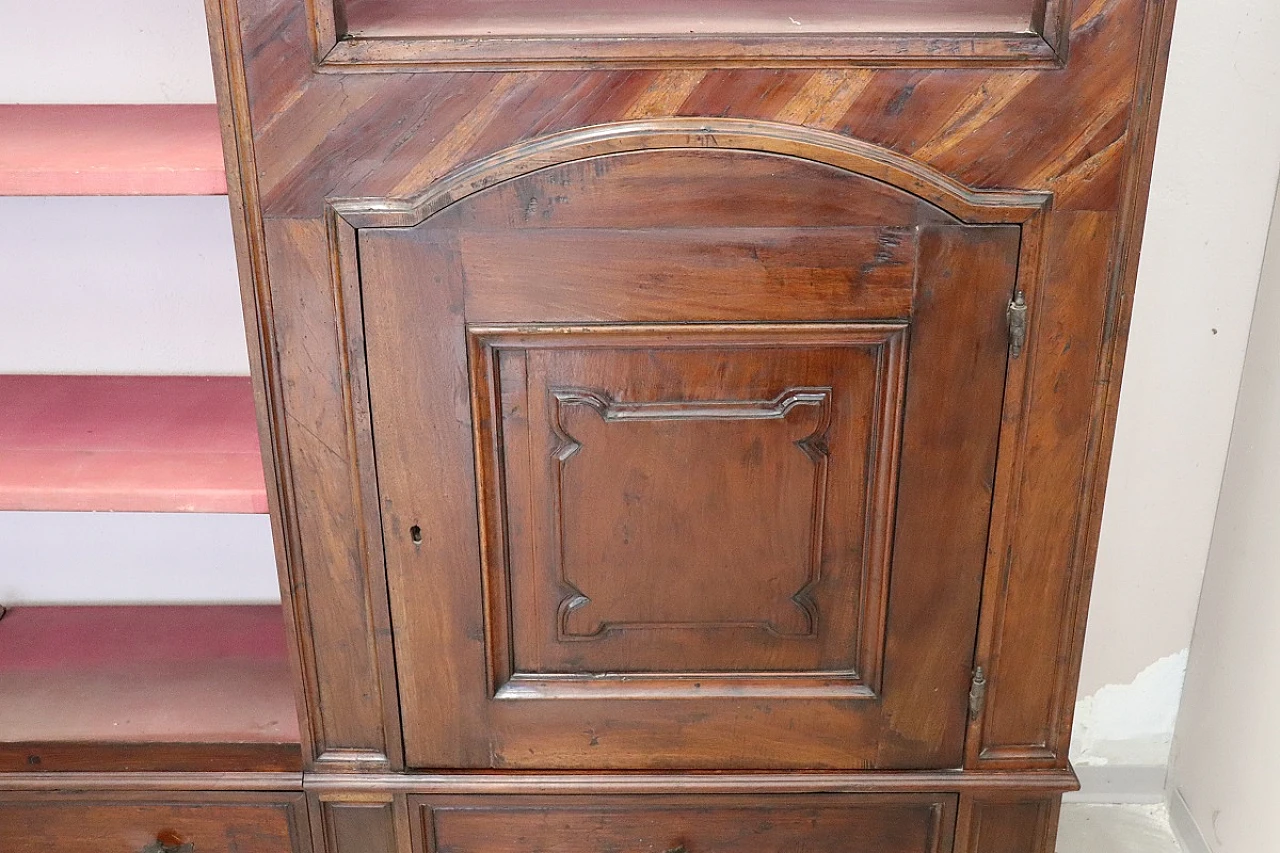 Large walnut bookcase, 17th century 5