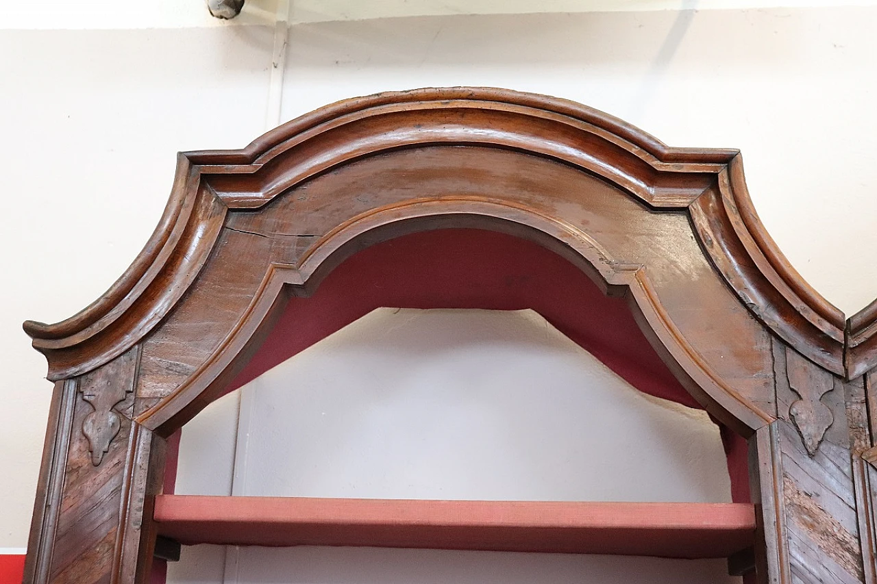 Large walnut bookcase, 17th century 17