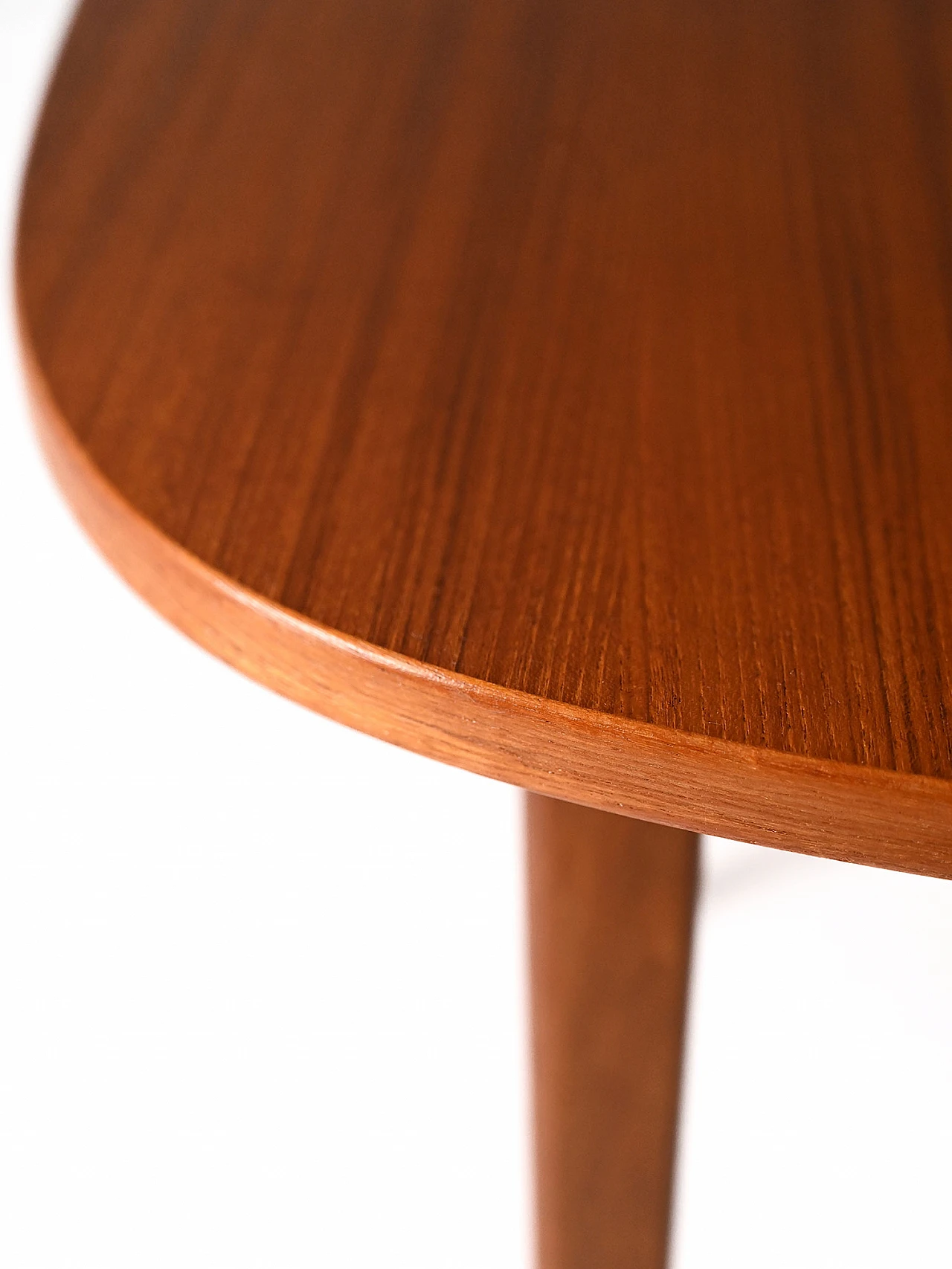 Scandinavian extendable teak table 9