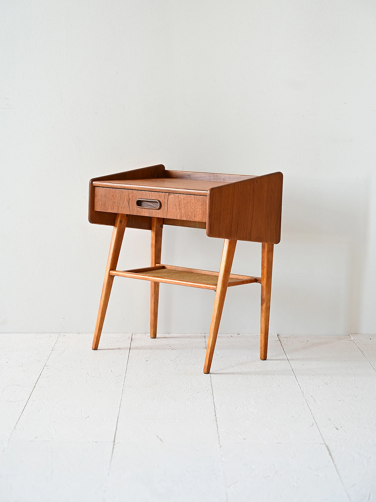 Scandinavian bedside table in teak and rattan 4