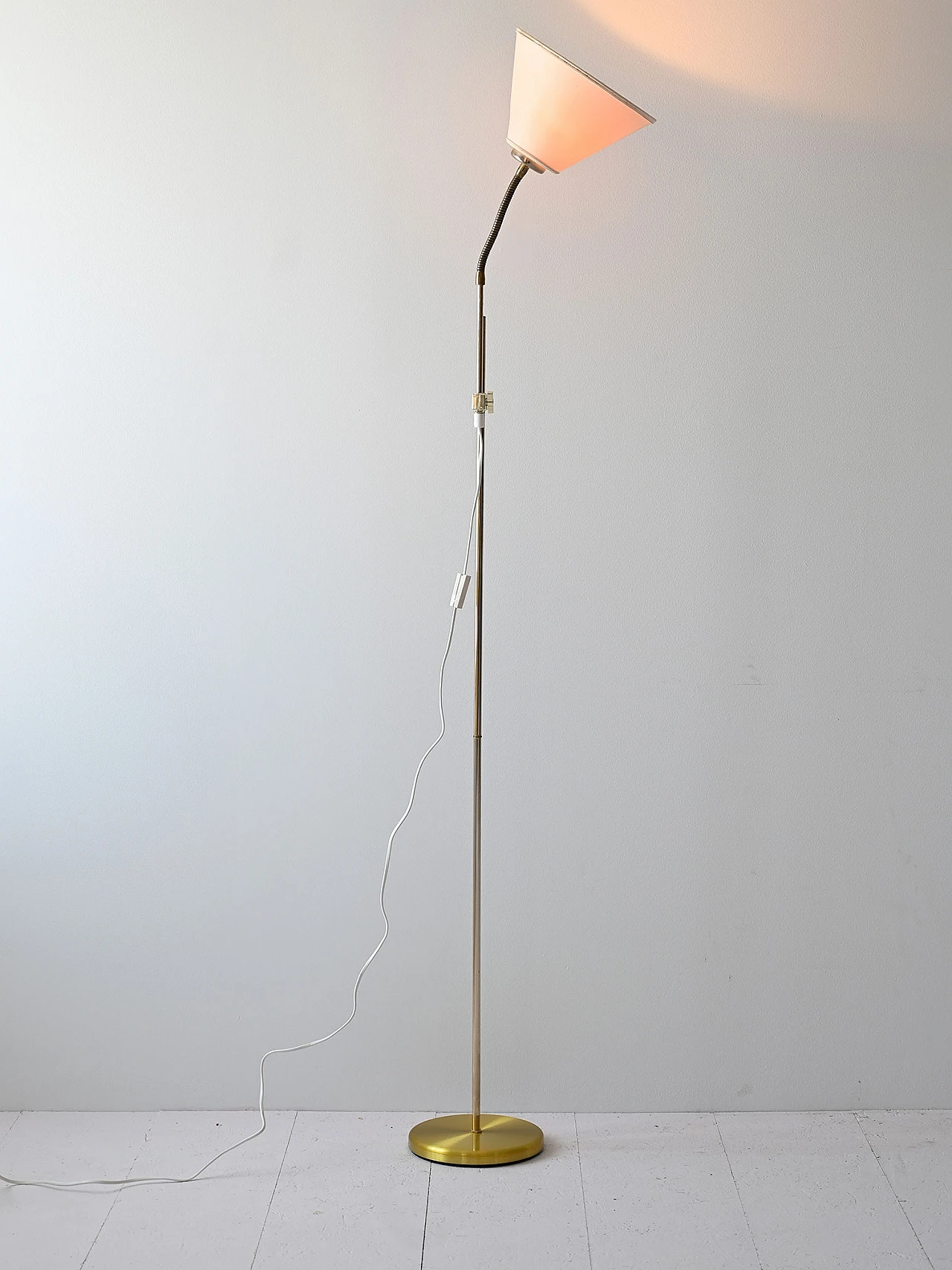 Retro floor lamp 1