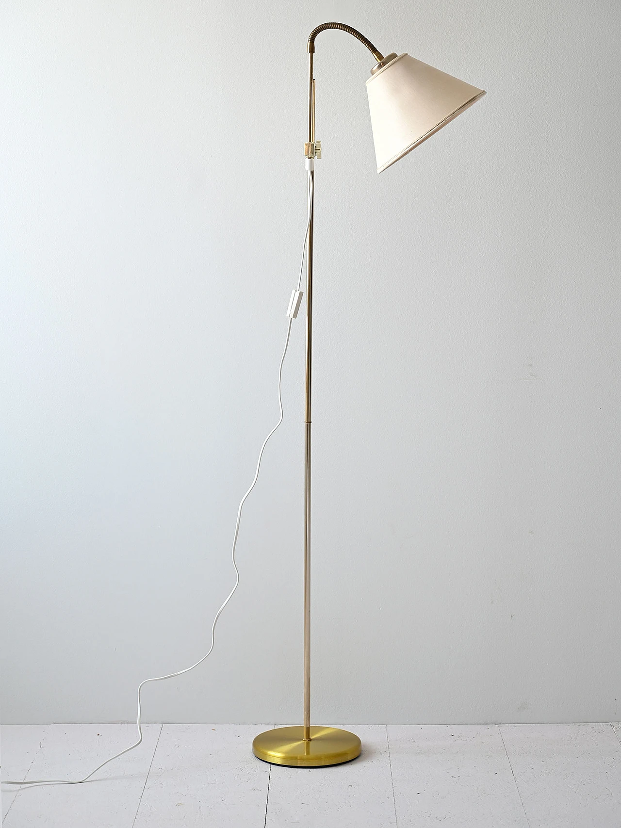 Retro floor lamp 3