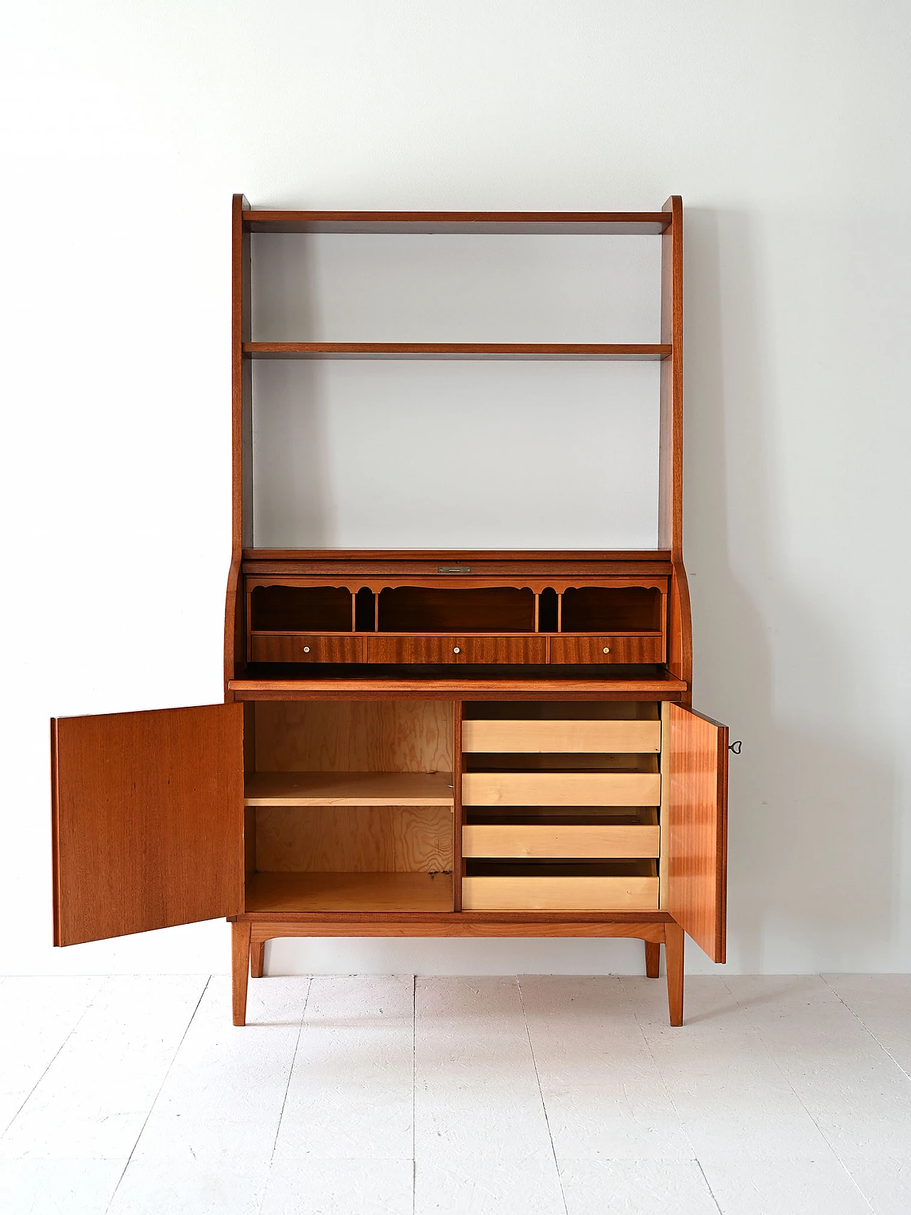 Scandinavian bookcase with desk 3