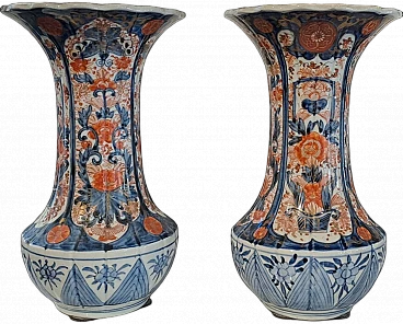 Pair of Imari trumpet vases in Japanese porcelain, 19th century