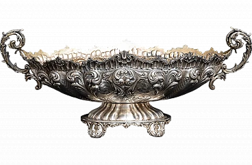 Centrepiece in solid sculptured silver with 800 hallmark, 20th century