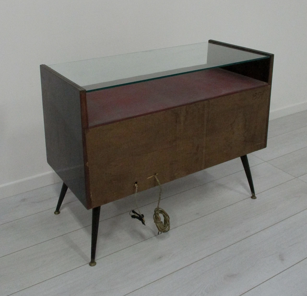 Bar cabinet with Philips turntable by Nanetti, 1950s 9